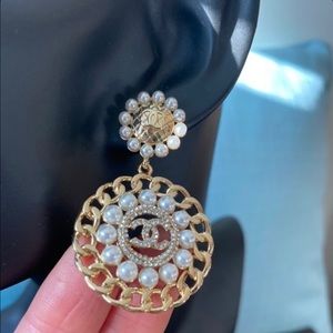 Chanel CC Logo Women Pierced Dangle Pearl Earrings